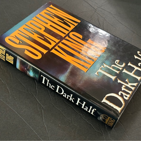 The Dark Half by Stephen King (1st Edition) | Fiction, Horror | Hardcover Book - Picture 5 of 10